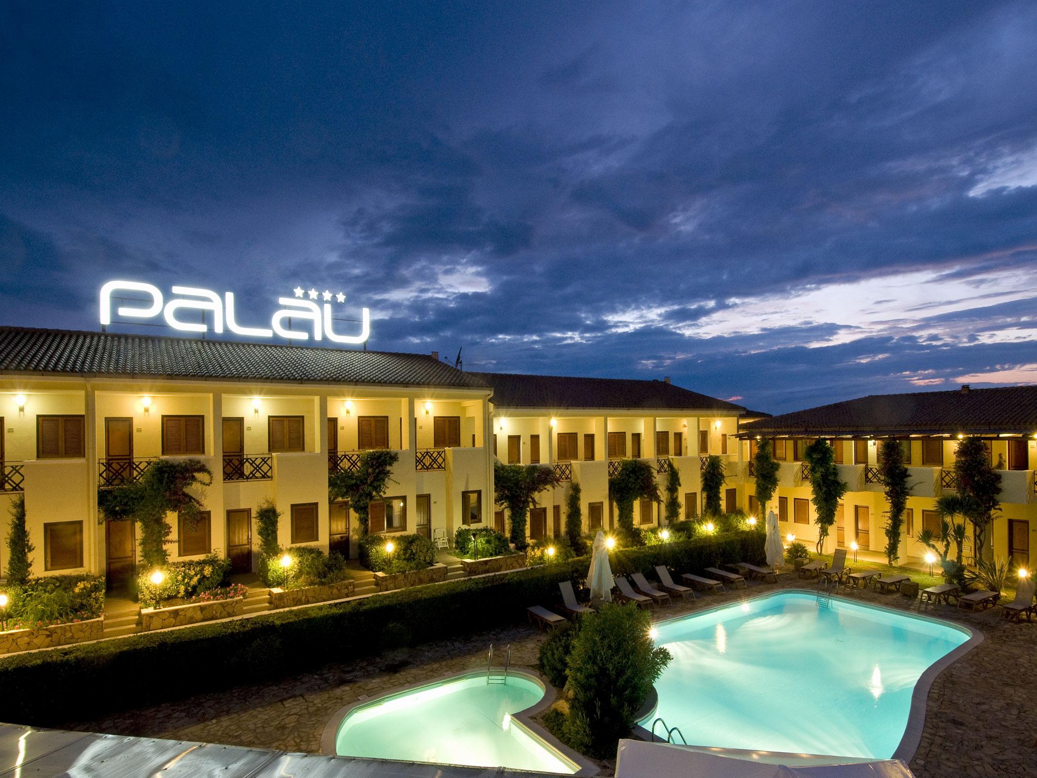 Hotel Palau Exteriér fotografie